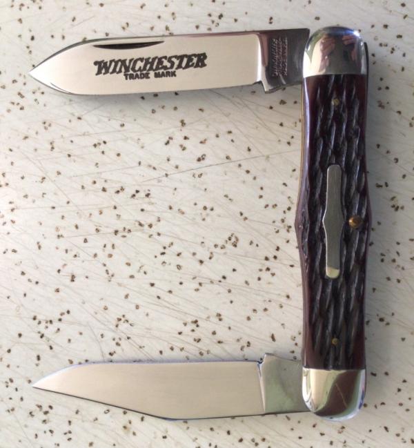 VINTAGE BONE WINCHESTER USA 1988 28801/2 SWELL CENTER EQUAL END POCKET KNIFE/NOS/“MINT to THE BONE” VINTAGE BONE WINCHESTER USA 1988 28801/2 SWELL CENTER EQUAL END POCKET KNIFE/NOS/“MINT to THE BONE”