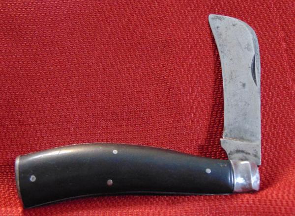 VINTAGE OLD SOUTHINGTON CUT. CO. CURVED MARK SOUTHINGTON CONN. FLAT BUTT HAWKBILL KNIFE 1867/1905 VINTAGE OLD SOUTHINGTON CUT. CO. CURVED MARK SOUTHINGTON CONN. FLAT BUTT HAWKBILL KNIFE 1867/1905