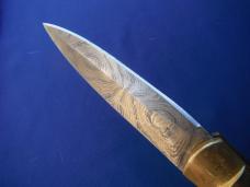 Beautiful Damascus Automatic Knife. Excellent condition, beautiful scales! Striking Damascus pattern Beautiful Damascus Automatic Knife. Excellent condition, beautiful scales! Striking Damascus pattern