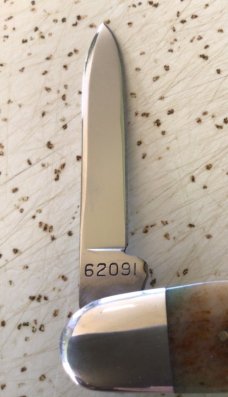 VINTAGE BONE CASE/WINCHESTER CLASSICS 1990 62091 LARGE SLEEVEBOARD POCKET KNIFE/NOS/HONEY SWEET PC VINTAGE BONE CASE/WINCHESTER CLASSICS 1990 62091 LARGE SLEEVEBOARD POCKET KNIFE/NOS/HONEY SWEET PC