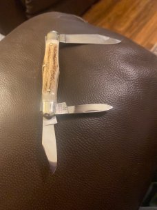Kissing Crane Solingen Gernany 1981 2735XX Very Fat Stag Whittler With Three Blades & Sheild 