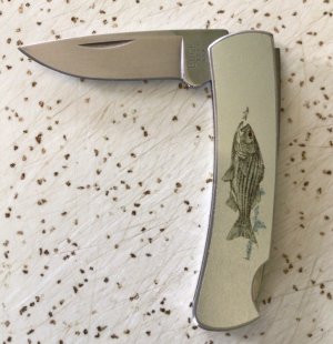 VINTAGE BUCK USA 525 C 1995 LOCKBACK POCKET KNIFE/“SMALLMOUTH BASS”/ SWEET PIECE 