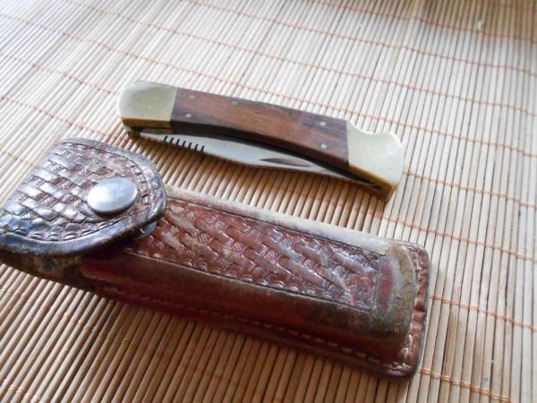  Kabar 1189 Lockback Knife with Leather pouch