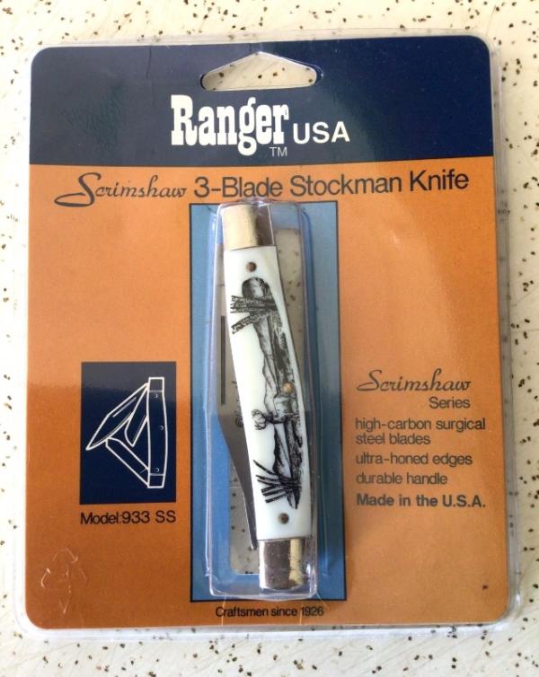 VINTAGE COLONIAL USA RANGER SCRIMSHAW SERIES STOCKMAN POCKET KNIFE/NOS/ “ BUCK SCENE “ VINTAGE COLONIAL USA RANGER SCRIMSHAW SERIES STOCKMAN POCKET KNIFE/NOS/ “ BUCK SCENE “