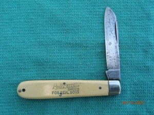 Poll Parrot  Shoes Roberts Johnson & Rand St Louis Boys Knife