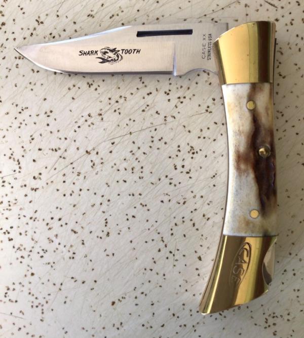 VINTAGE STAG CASE XX 1979 5197 L “SHARK TOOTH” LOCK BACK FOLDING HUNTING/POCKET KNIFE/NOS/“SWEET” VINTAGE STAG CASE XX 1979 5197 L “SHARK TOOTH” LOCK BACK FOLDING HUNTING/POCKET KNIFE/NOS/“SWEET”