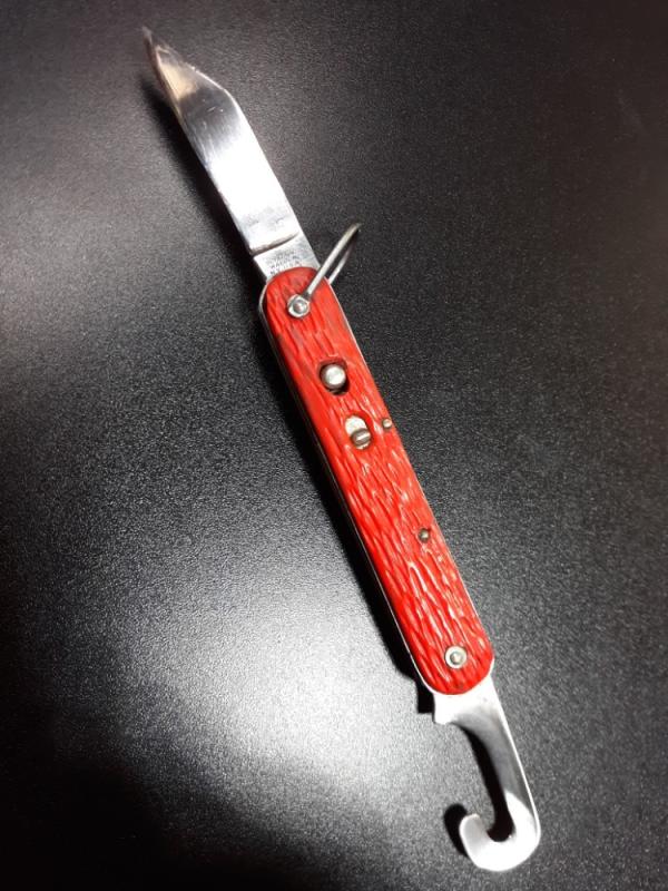 Schrade Walden New York Paratrooper Knife Schrade Walden New York Paratrooper Knife