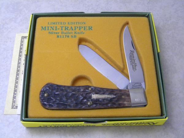 Remington UMC USA 1991 Genuine Bone R1178 Silver Bullet Trapper Knife in Box Remington UMC USA 1991 Genuine Bone R1178 Silver Bullet Trapper Knife in Box