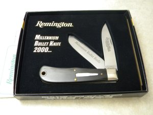 Remington Bullet Pearl Shield Horn R1128 Trapper Millennium Knife 2000 in Box