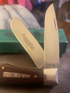 Remington Oct 88 R1128 Trapper Made Of Cocobolo Wood & Two Hand Honed 440 SS Blades Made In The USA Remington Oct 88 R1128 Trapper Made Of Cocobolo Wood & Two Hand Honed 440 SS Blades Made In The USA