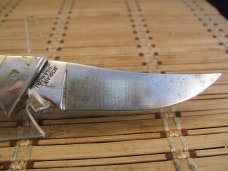 SCHRADE USA 162 DU WOLVERINE HIGH CARBON STEEL VINTAGE FIXED BLADE HUNTING KNIFE WITH STAGLON SCALES SCHRADE USA 162 DU WOLVERINE HIGH CARBON STEEL VINTAGE FIXED BLADE HUNTING KNIFE WITH STAGLON SCALES