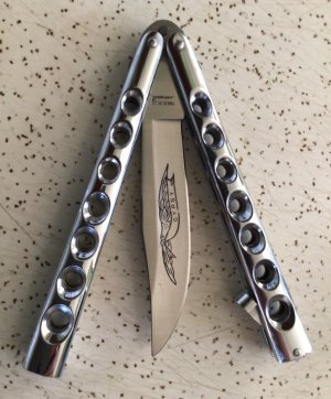 VINTAGE PARKER CUT CO JAPAN “ GYPSY “ BUTTERFLY KNIFE / THIS PIECE “ GLOWS “ 