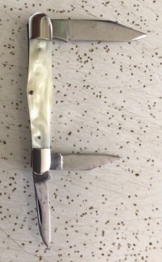ANTIQUE/VINTAGE CASE TESTED XX  YELLOW MOTHER OF PEARL WHITTLER POCKET KNIFE 