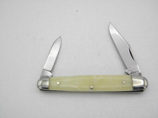 Queen Cutlery #3 Sleeveboard Pen in imitation onyx: 3 5/16” closed, early 1950s, Big Q tang stamp, Queen Cutlery #3 Sleeveboard Pen in imitation onyx: 3 5/16” closed, early 1950s, Big Q tang stamp,
