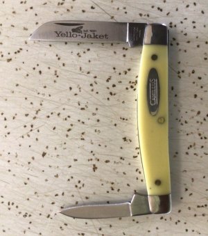 VINTAGE CAMILLUS USA #709 YELLO-JAKET POCKET KNIFE/NOS/ BEAUTIFUL. PIECE 