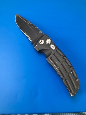 Hogue EX-A01 Automatic Folder: 3.5&#34; Drop Point Blade