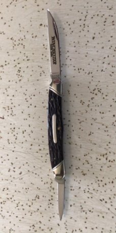 VINTAGE BONE WINCHESTER USA 1988 #2935 WHARNCLIFFE HALF WHITTLER POCKET KNIFE/NOS/ MINT PIECE VINTAGE BONE WINCHESTER USA 1988 #2935 WHARNCLIFFE HALF WHITTLER POCKET KNIFE/NOS/ MINT PIECE