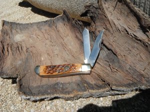 NOS/NIB Pine Knot mini trapper pocket knife  Brown Jigged Bone    #pk0007Br