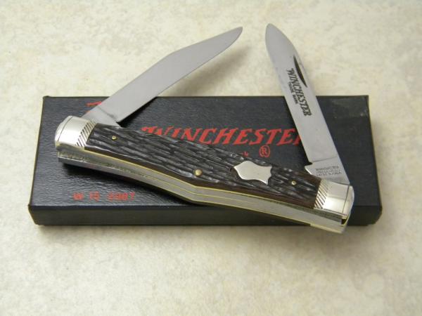 Winchester Trademark USA 1988 Bone 2967 Swell Center Moose Knife in Box Winchester Trademark USA 1988 Bone 2967 Swell Center Moose Knife in Box