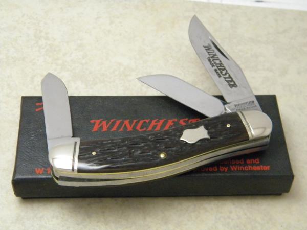 Winchester Trademark USA 1989 Bone 3949 Sowbelly Knife in Box Winchester Trademark USA 1989 Bone 3949 Sowbelly Knife in Box