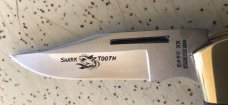VINTAGE CASE XX P197 L “SHARKS TOOTH” “CURLY MAPLE” LOCKBACK FOLDING POCKET KNIFE/ SWEET SHARK MAN VINTAGE CASE XX P197 L “SHARKS TOOTH” “CURLY MAPLE” LOCKBACK FOLDING POCKET KNIFE/ SWEET SHARK MAN