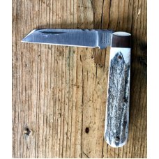 A Wright & Son Small Lambsfoot Pocket Knife w/Stag Scales, Filed Back Spring and Lambsfoot Blade. A Wright & Son Small Lambsfoot Pocket Knife w/Stag Scales, Filed Back Spring and Lambsfoot Blade.