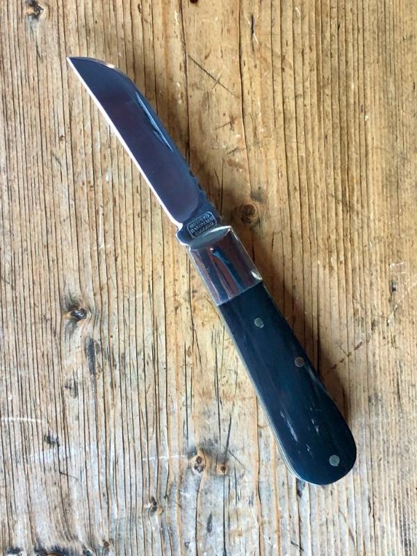 A Wright & Son Barlow Knife w/Buffalo Horn Scales, Filed Back Spring and Wharncliffe Blade A Wright & Son Barlow Knife w/Buffalo Horn Scales, Filed Back Spring and Wharncliffe Blade