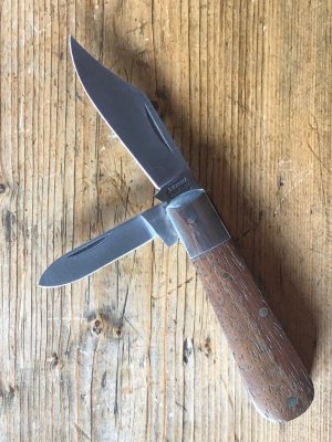 A Wright & Son Traditional 2-Blade Barlow in Rosewood Scales w/Clip/Pen Blades