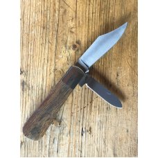 A Wright & Son Traditional 2-Blade Barlow in Rosewood Scales w/Clip/Pen Blades A Wright & Son Traditional 2-Blade Barlow in Rosewood Scales w/Clip/Pen Blades