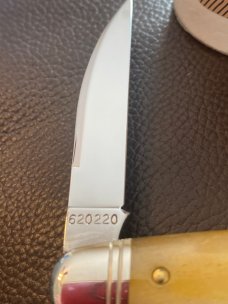 GEC Northfeild UN-X-LD 620220 Ripe Banana Camel Bone With Fluted Bolsters & Two Blades New In Tube GEC Northfeild UN-X-LD 620220 Ripe Banana Camel Bone With Fluted Bolsters & Two Blades New In Tube