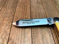 Winchester Swell Center Moose Smooth Yellow Bone USA Made by Queen 1988 Winchester Swell Center Moose Smooth Yellow Bone USA Made by Queen 1988