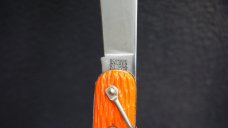 + Vintage SCHRADE WALDEN N.Y. U.S.A STAINLESS Paratrooper Pocket Knife in Orange + + Vintage SCHRADE WALDEN N.Y. U.S.A STAINLESS Paratrooper Pocket Knife in Orange +