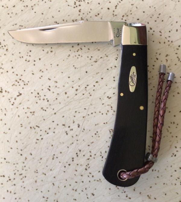 CASE XX 2010 TB71546 BACKPOCKET EBONY POCKET KNIFE w LANYARD/NOS/ “MINT”/ TB = TONY BOSE CASE XX 2010 TB71546 BACKPOCKET EBONY POCKET KNIFE w LANYARD/NOS/ “MINT”/ TB = TONY BOSE