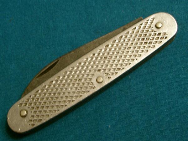 VINTAGE STAINLESS STEEL SCOUTS SCOUT CAMP CAMPING HUNTING SURVIVAL FOLDING POCKET KNIFE KNIVES OLD VINTAGE STAINLESS STEEL SCOUTS SCOUT CAMP CAMPING HUNTING SURVIVAL FOLDING POCKET KNIFE KNIVES OLD