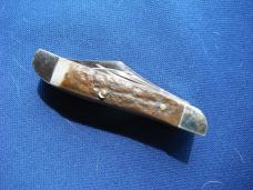 Valley Forge, Deer Stag scales, Mini Trapper 2 1/2. Like New! Valley Forge, Deer Stag scales, Mini Trapper 2 1/2. Like New!