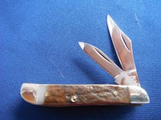 Miller Bros, Deer Stag scales, 2 1/2" Pocket Knife, Like New Miller Bros folding pocket knife. Miller Bros, Deer Stag scales, 2 1/2" Pocket Knife, Like New Miller Bros folding pocket knife.