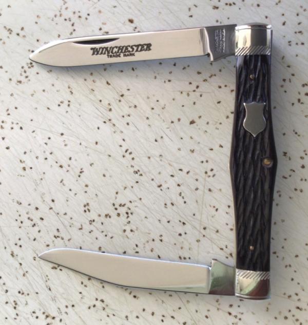 VINTAGE BONE WINCHESTER 1988 #2967 SWELL CENTER MOOSE POCKET KNIFE/NOS/ “BEAUTIFUL PIECE “ VINTAGE BONE WINCHESTER 1988 #2967 SWELL CENTER MOOSE POCKET KNIFE/NOS/ “BEAUTIFUL PIECE “