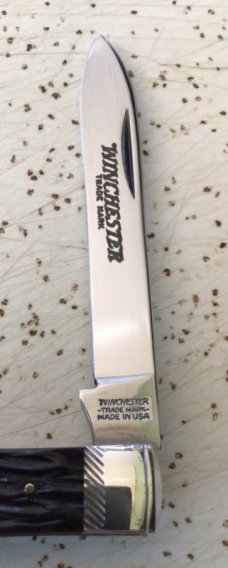 VINTAGE BONE WINCHESTER 1988 #2967 SWELL CENTER MOOSE POCKET KNIFE/NOS/ “BEAUTIFUL PIECE “ VINTAGE BONE WINCHESTER 1988 #2967 SWELL CENTER MOOSE POCKET KNIFE/NOS/ “BEAUTIFUL PIECE “