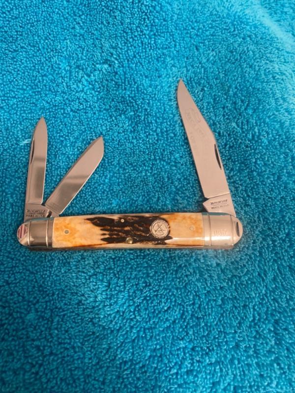 1996 Winchester USA 350101 NKCA Knife Club #167 OF 1675 Fat & Gnarly Stag Whittler With Flluted bols 1996 Winchester USA 350101 NKCA Knife Club #167 OF 1675 Fat & Gnarly Stag Whittler With Flluted bols