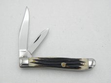 Queen Cutlery #14 peanut jack with Winterbotton bone handles: 2 3/8” closed Queen Cutlery #14 peanut jack with Winterbotton bone handles: 2 3/8” closed
