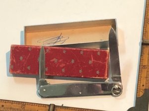 SCHRADE WALDEN 2 BLADE RING TURN OPEN / CLOSED KNIFE IN ORIGINAL BOX?