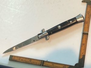 ROSTFREI HORN HANDLED STILETTO KNIFE AUTOMATIC WORKS WELL