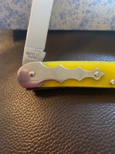 W R Case & Sons Bradford PA 19USA92 Tested XX 10095 Yellow Handle Barn Door Hinge Knife in Box W R Case & Sons Bradford PA 19USA92 Tested XX 10095 Yellow Handle Barn Door Hinge Knife in Box