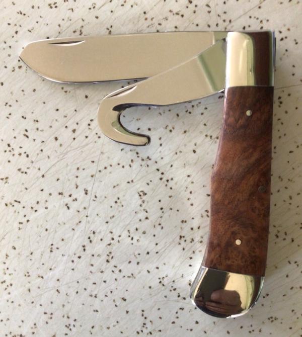 VINTAGE A.G. RUSSELL JAPAN 1997 LARGE TRAPPER w GUT HOOK/ LARGE and BEAUTIFUL KNIFE/ MINT VINTAGE A.G. RUSSELL JAPAN 1997 LARGE TRAPPER w GUT HOOK/ LARGE and BEAUTIFUL KNIFE/ MINT