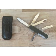Victorinox Mauser 108mm with Olive Drab Nylon Scales and Leather Sheath Victorinox Mauser 108mm with Olive Drab Nylon Scales and Leather Sheath