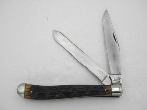 Queen Cutlery #24 Slim Trapper Rogers bone:  4 1/16” closed, 1947, Big “Q”  tang stamp, Rogers bone 