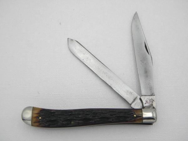 Queen Cutlery #24 Slim Trapper Rogers bone: 4 1/16” closed, 1947, Big “Q” tang stamp, Rogers bone Queen Cutlery #24 Slim Trapper Rogers bone: 4 1/16” closed, 1947, Big “Q” tang stamp, Rogers bone