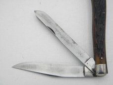 Queen Cutlery #24 Slim Trapper Rogers bone: 4 1/16” closed, 1947, Big “Q” tang stamp, Rogers bone Queen Cutlery #24 Slim Trapper Rogers bone: 4 1/16” closed, 1947, Big “Q” tang stamp, Rogers bone