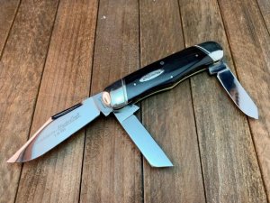 Robeson Mastercraft  Made by Queen Rail Splitter Buffalo Horn 1 of 300