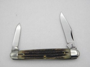 Queen Cutlery #3 Sleeveboard Pen in Winterbottom bone:  3 3/8” closed, early 1950s